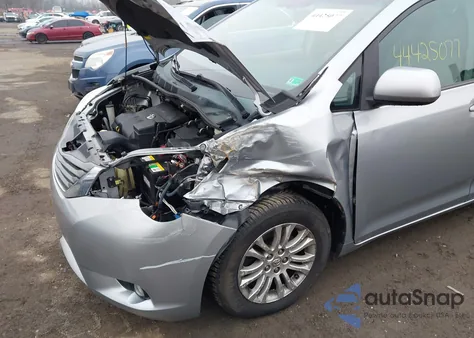 2013 Toyota Sienna Xle V6 8 Passenger из США, поврежденный, VIN 5TDYK3DC9DS296612